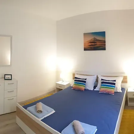 Apartman Illona 公寓 Komiža