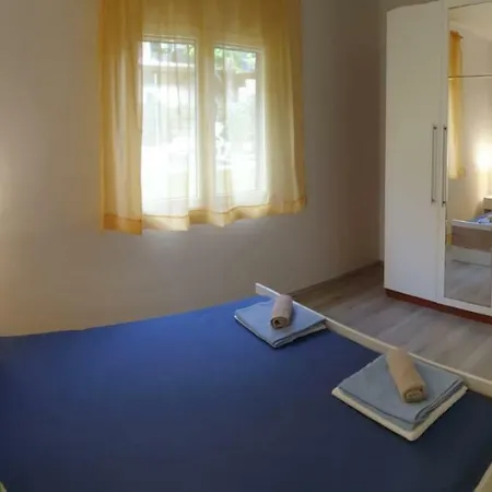 公寓 Apartman Illona Komiža